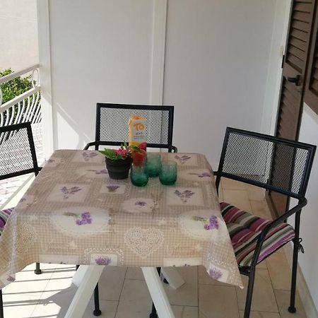 Apartments&Rooms Miro Sea View - Near Beach Sumartin Exterior foto