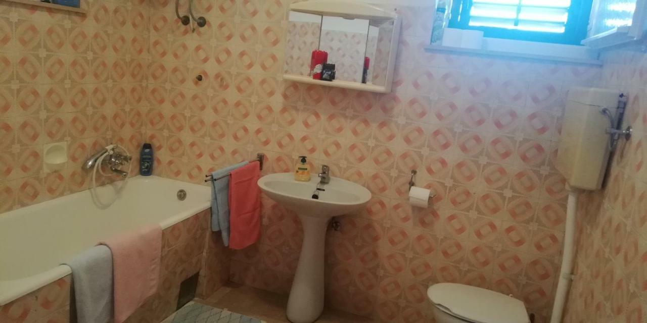 Apartments&Rooms Miro Sea View - Near Beach Sumartin Exterior foto
